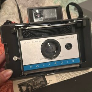 Polaroid 210 land camera vintage